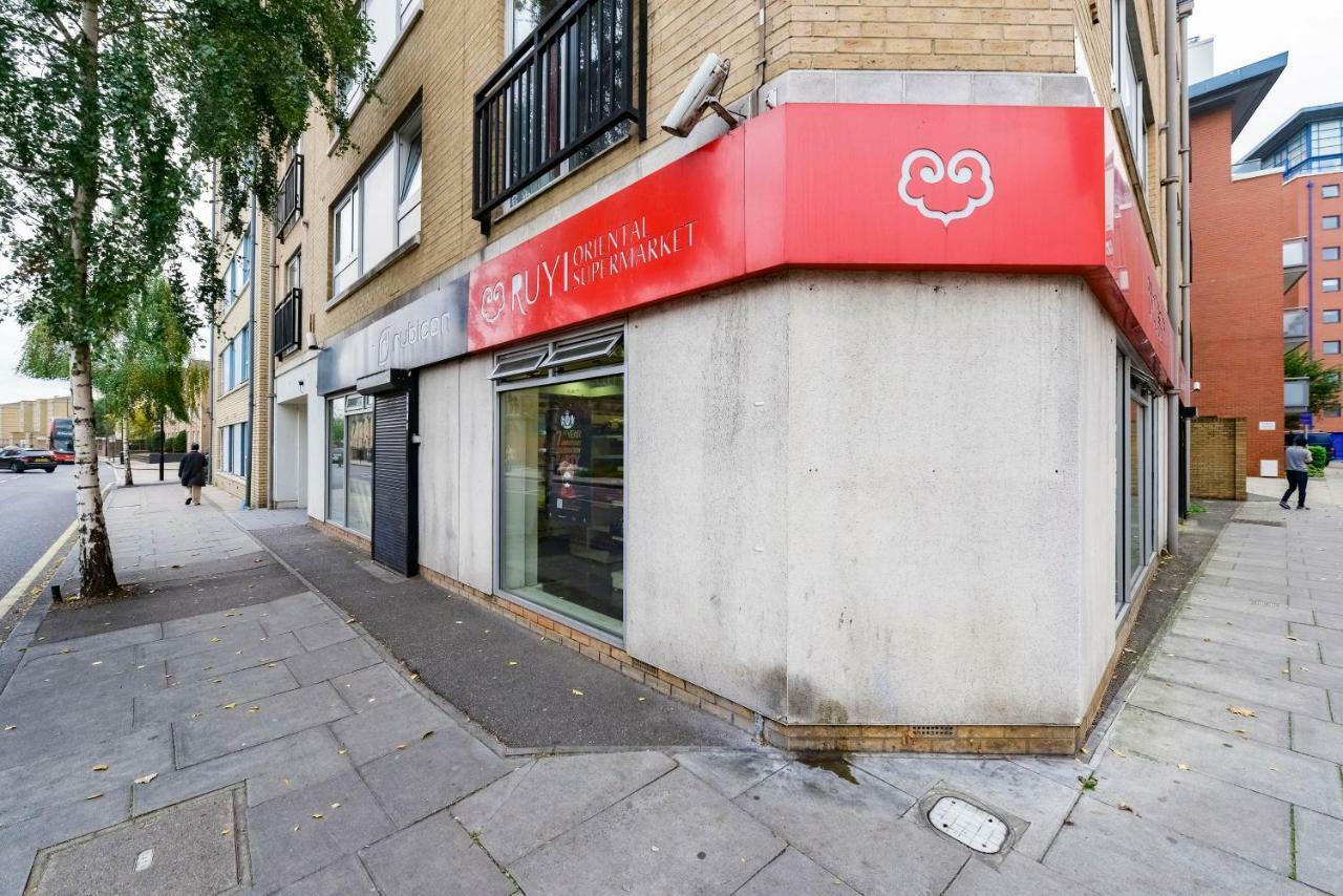Canary Wharf/docklands/excel Spacious Apt E14 Apartment *